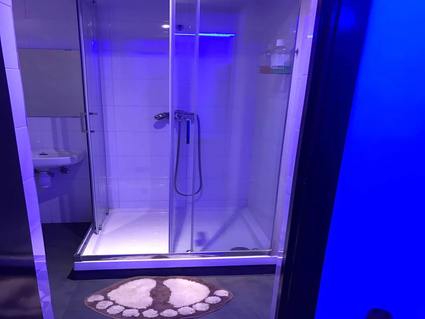 https://www.374massatge.com/wp-content/uploads/2025/07/local-1.jpg
