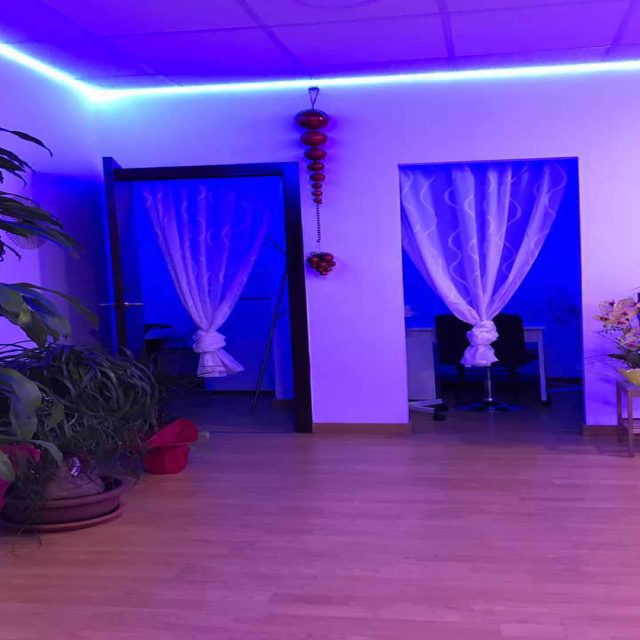https://www.374massatge.com/wp-content/uploads/2025/07/local-4-640x640.jpg