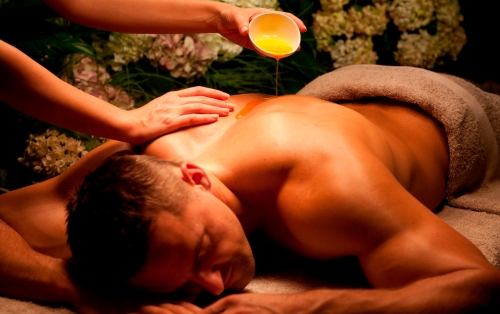 https://www.374massatge.com/wp-content/uploads/2025/07/masaje-relax-barcelona-3.jpg